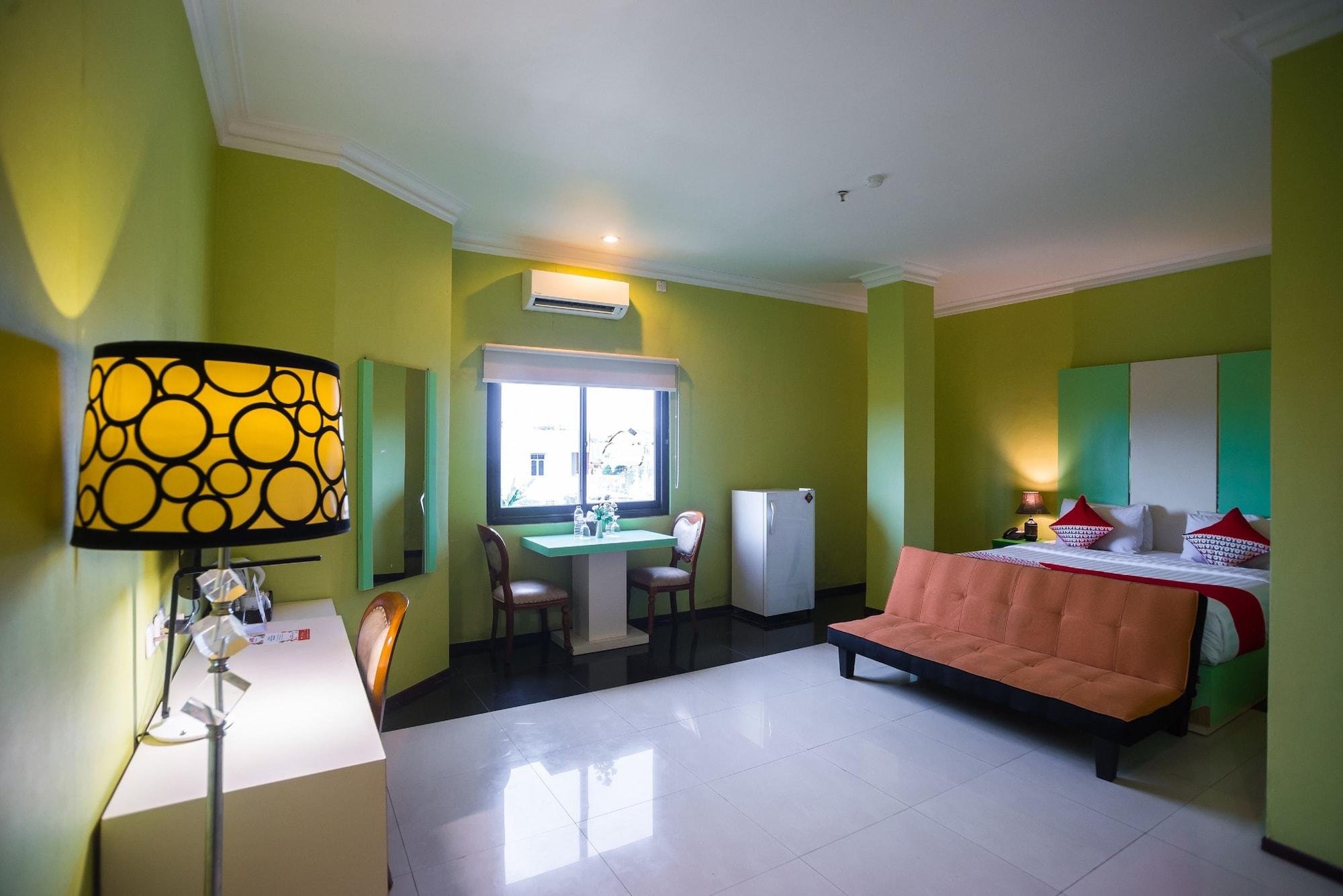 Royal Park Hotel Samarinda Exterior foto