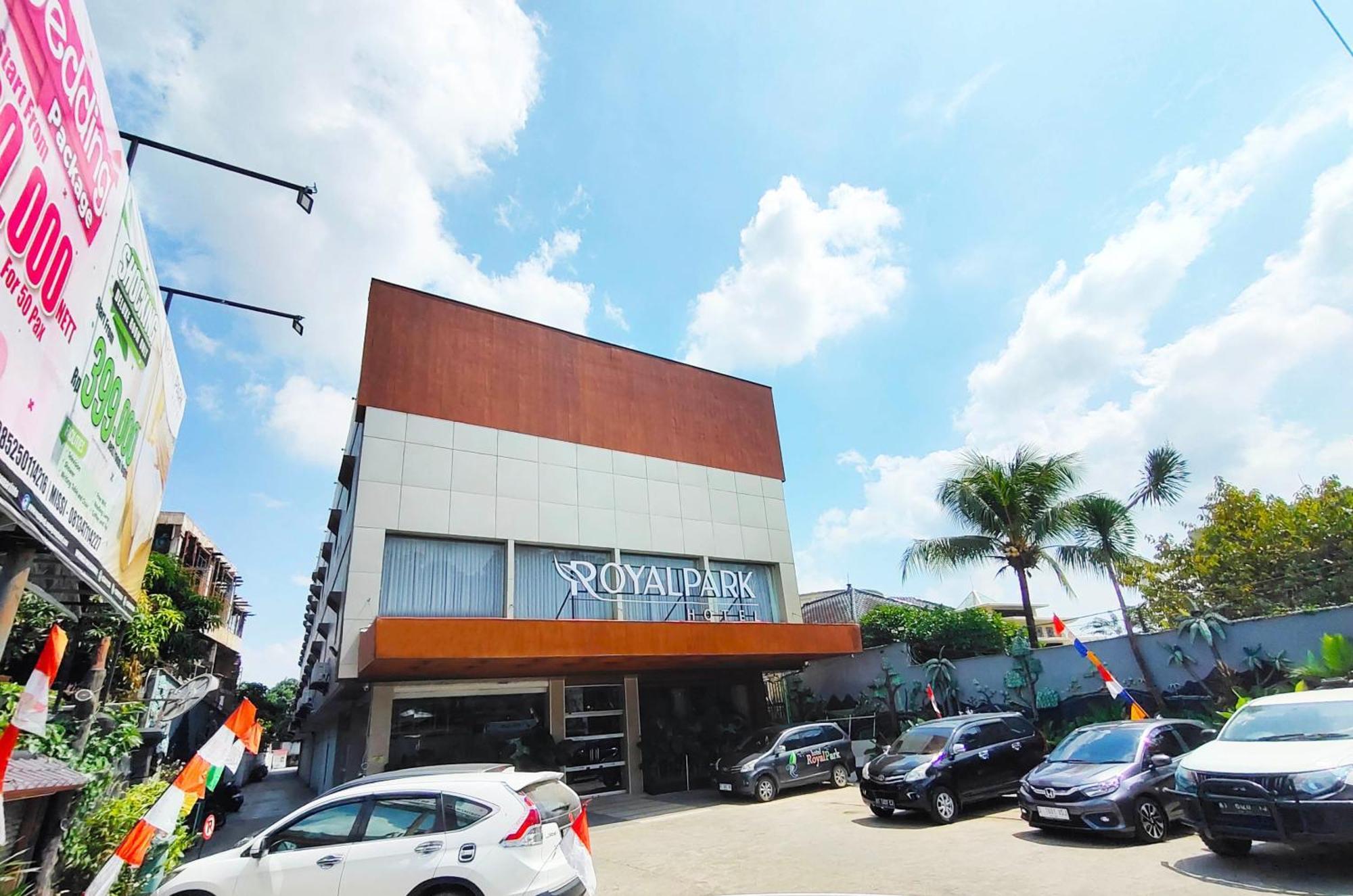 Royal Park Hotel Samarinda Exterior foto